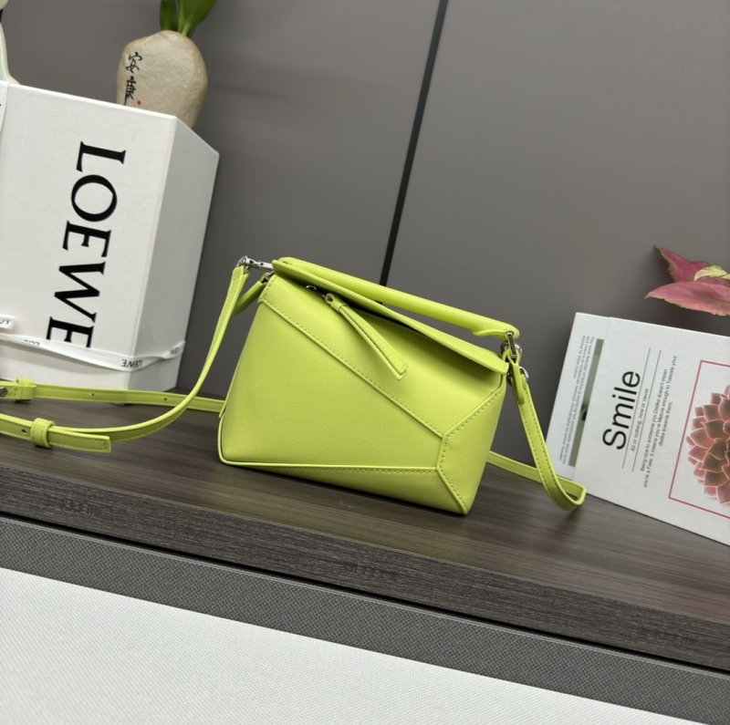 l*ew* handle bags